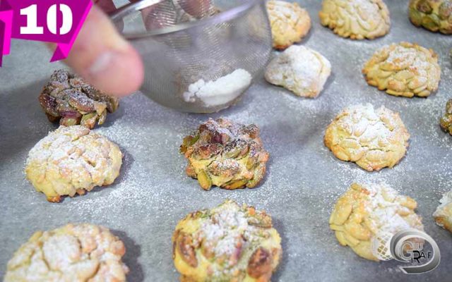 RECETA Pastas de almendra con pistachos y piñones de Sicilia